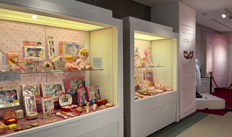 魔法少女がテーマのかわいい展覧会29日まで！【横浜人形の家】