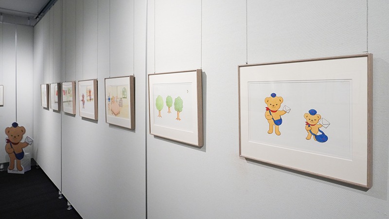 郵便局の人気キャラクター「ぽすくま」のほっこりする原画を堪能♪【郵政博物館】