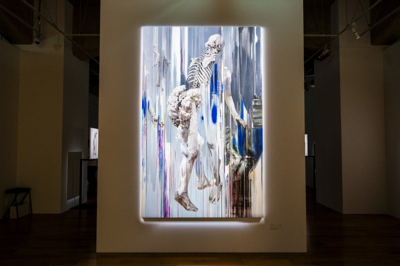 諏訪敦が描き出す 人物画と静物画のあいだ【WHAT MUSEUM】 - Sfumart