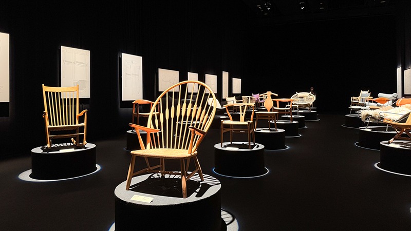 北欧の名作椅子が渋谷に集結。ハンス・ウェグナーの国内最大規模の大回顧展【ヒカリエホール】