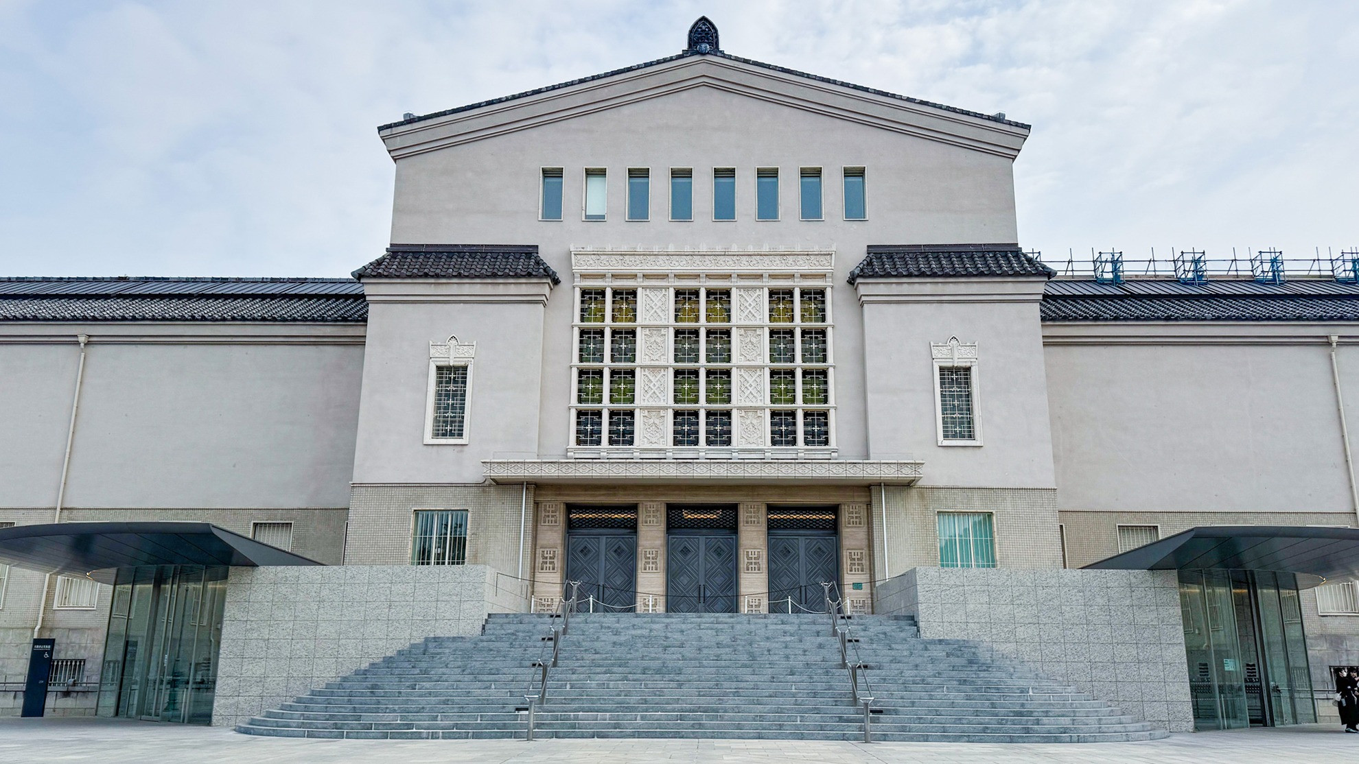 通常非公開の襖絵も特別展示。妙心寺の豪華絢爛な名宝を体感