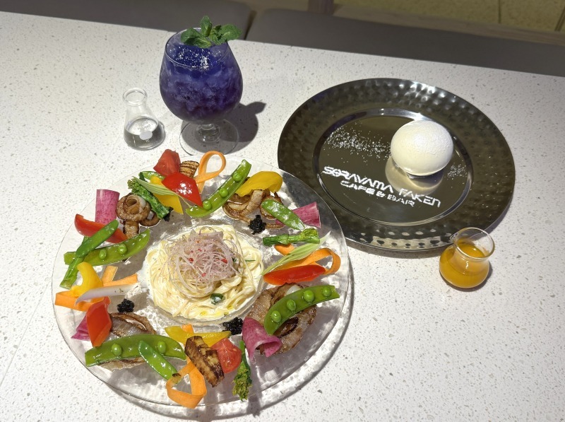 空山基の世界に着想を得たカフェ行ってみた【SORAYAMA TAKEN CAFE＆BAR】