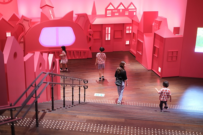 魔法の文学館の企画展&夏休みイベント「ことば どこどこ?」をレビュー【2026・東京】